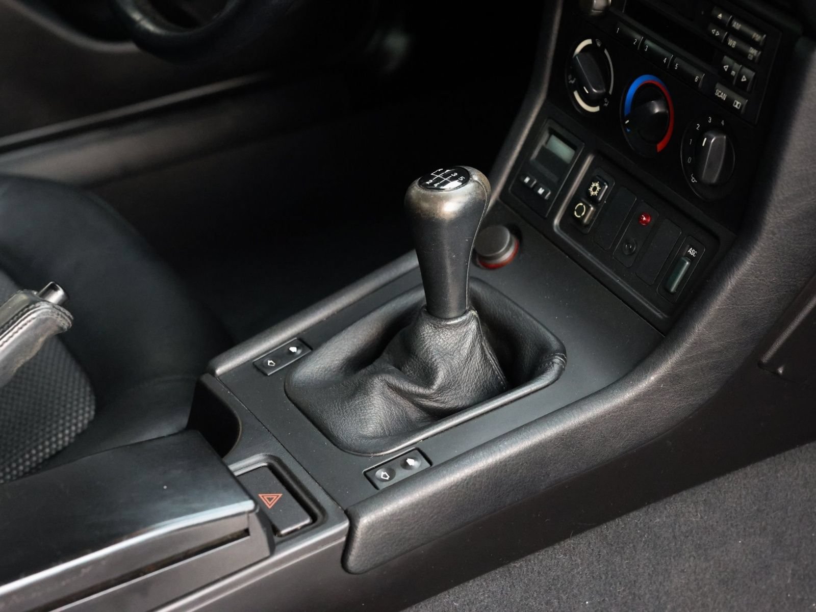 Used 1997 BMW Z3 1.9 RWD image 11