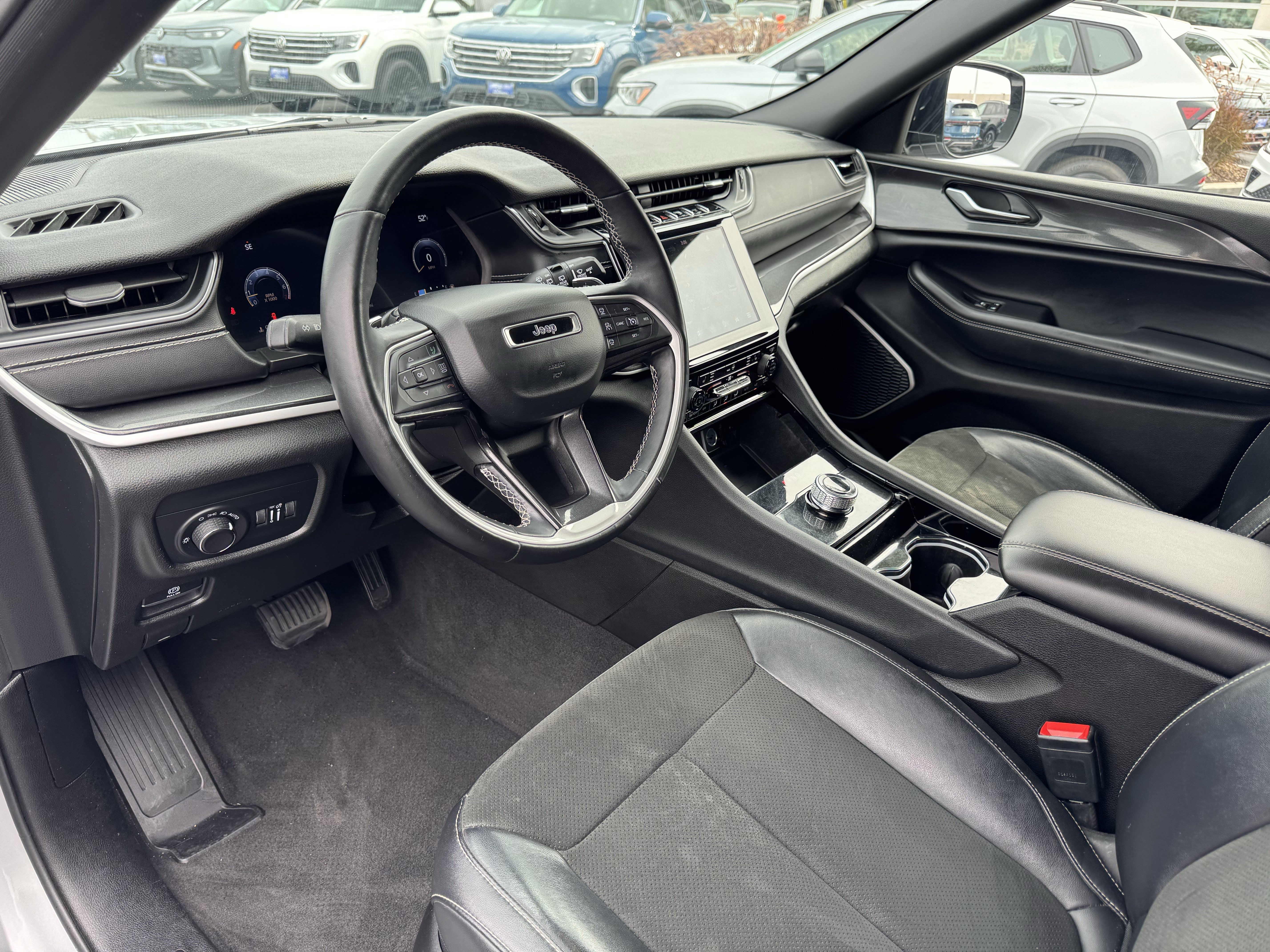 Used 2021 Jeep Grand Cherokee L Laredo image 17