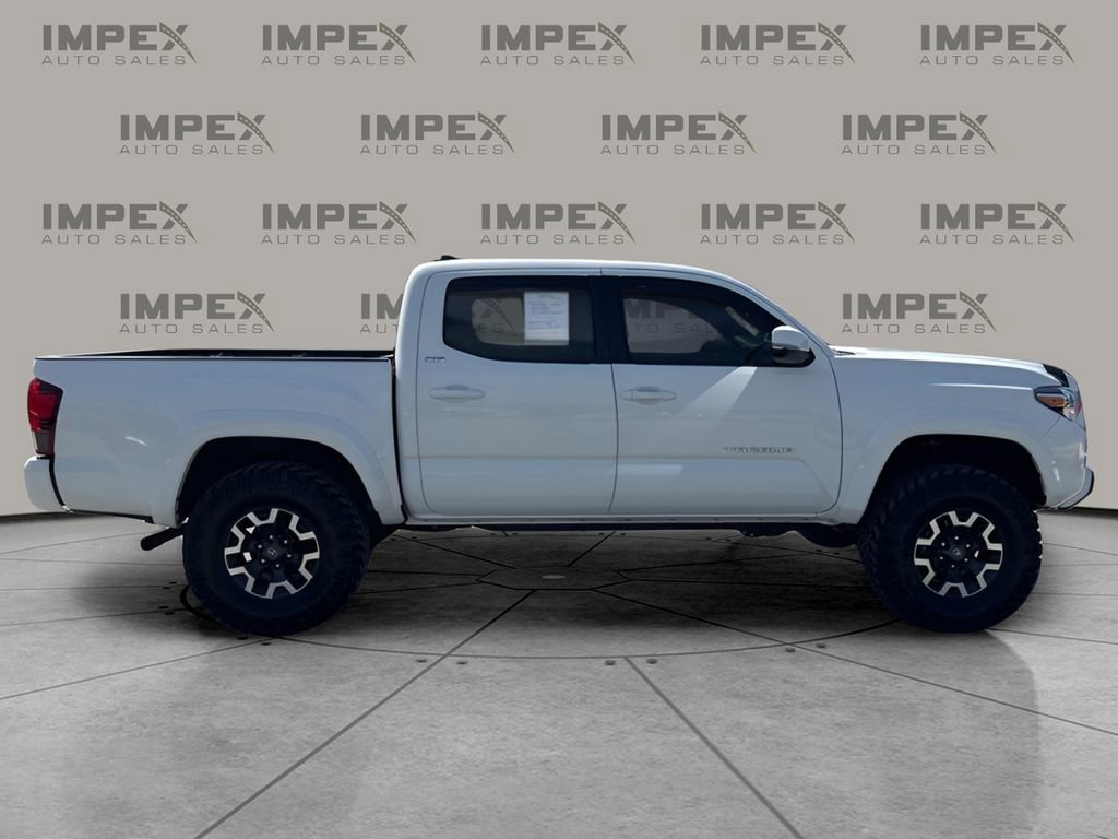 Used 2023 Toyota Tacoma SR5 w/ Technology Package image 6