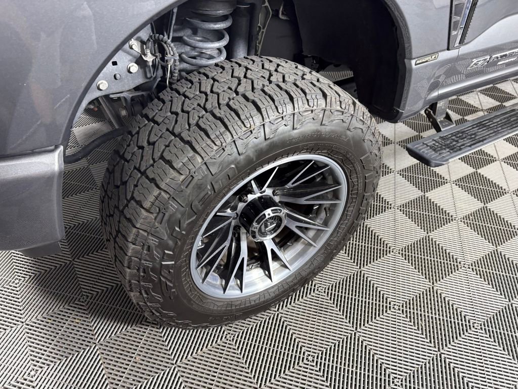 Certified 2024 Ford F350 Limited w/ FX4 Off-Road Package image 9