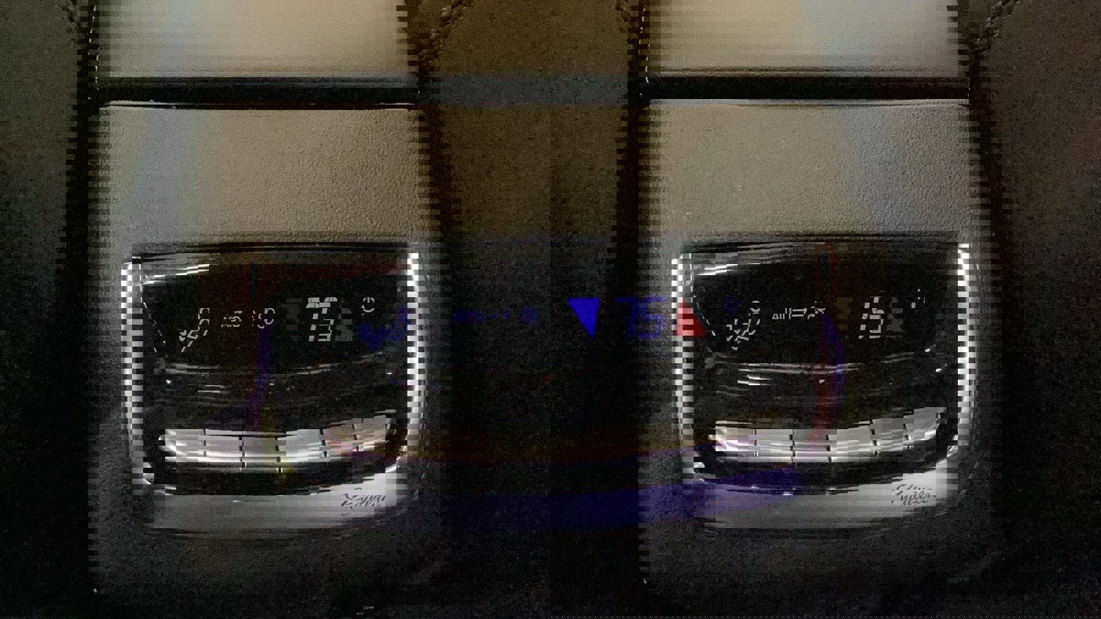 Used 2024 Cadillac XT6 Luxury w/ LPO, Floor Liner Package image 13