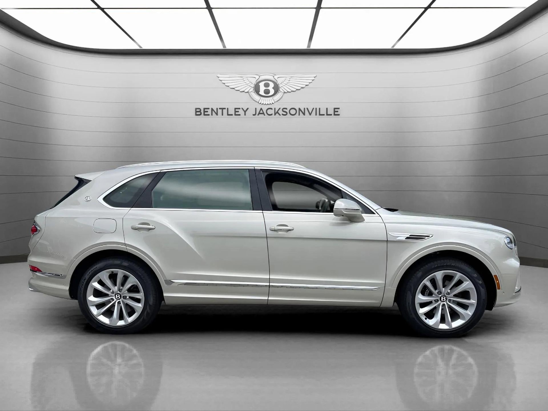 New 2025 Bentley Bentayga Extended Wheelbase image 5