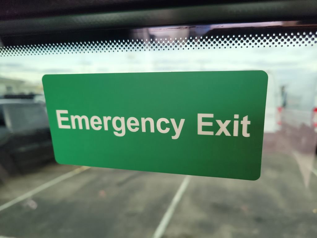 Used 2025 Mercedes-Benz Sprinter 2500 image 9