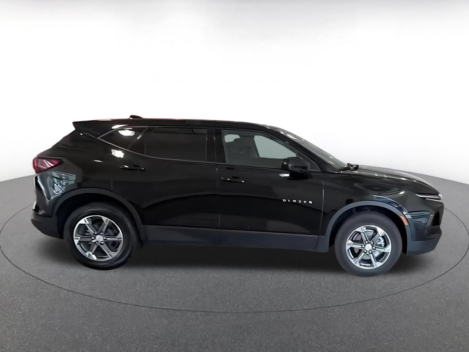 Used 2026 Chevrolet Blazer LT FWD image 13