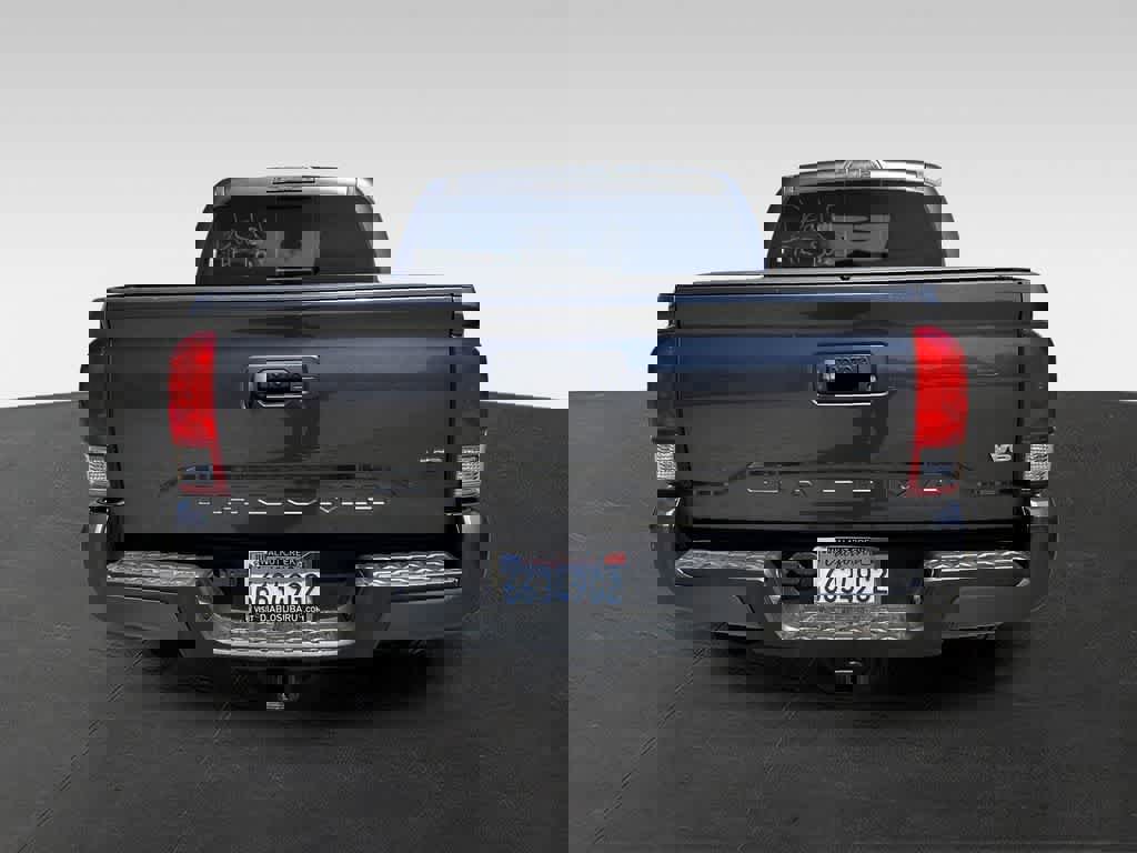 Used 2017 Toyota Tacoma TRD Sport w/ Tow Package image 6