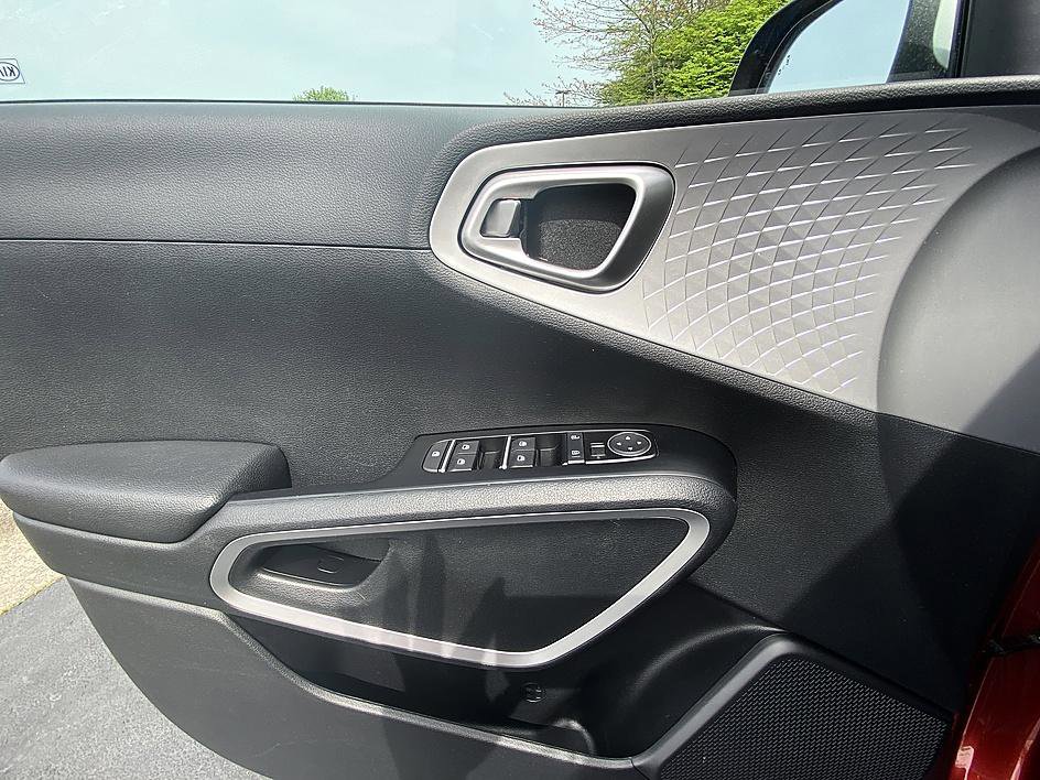 Used 2020 Kia Soul X-Line image 10