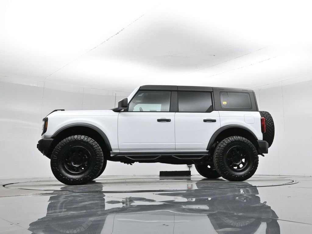 New 2025 Ford Bronco Base image 7