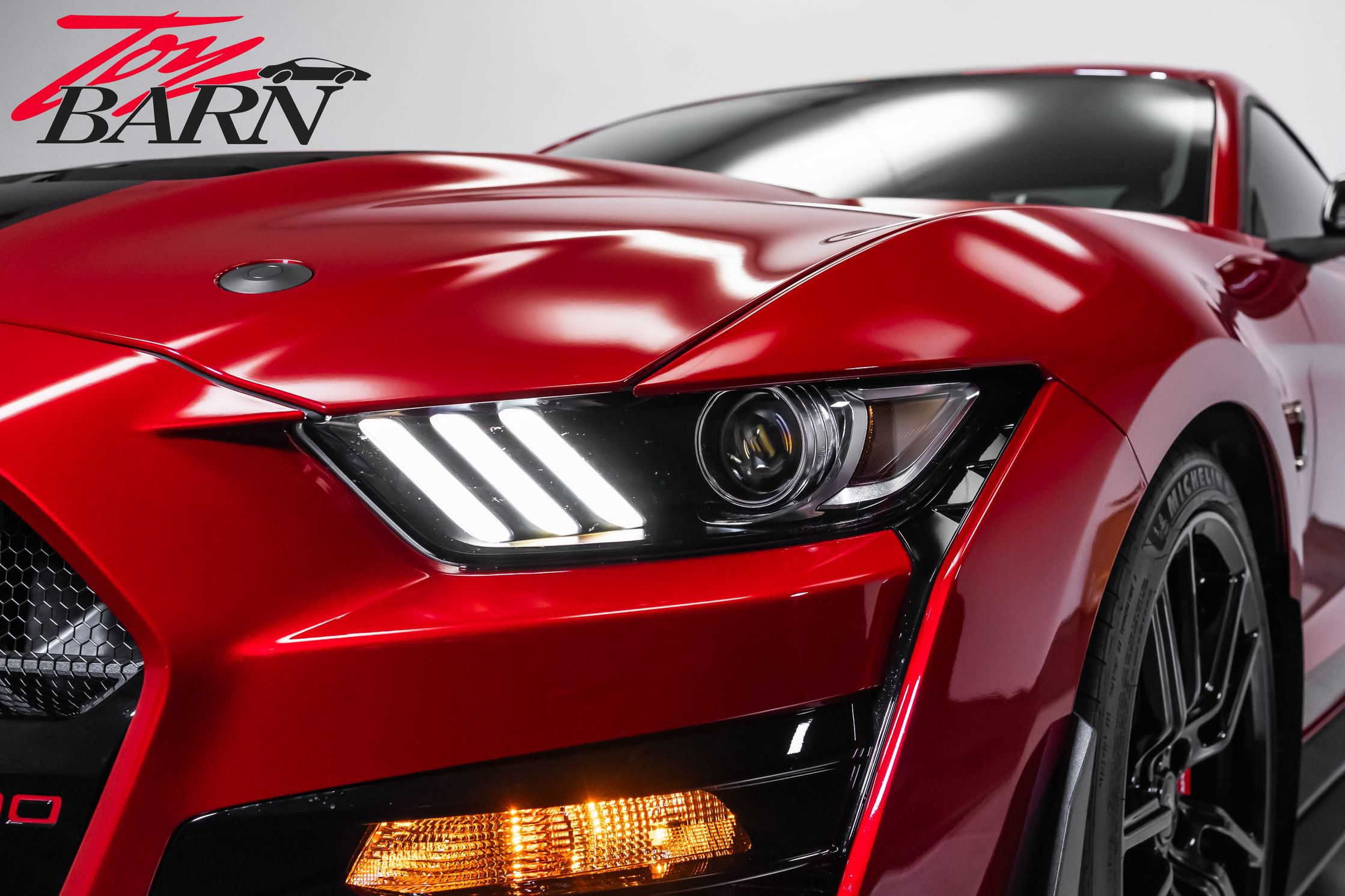 Used 2021 Ford Mustang Shelby GT500 w/ Technology Package RWD image 12