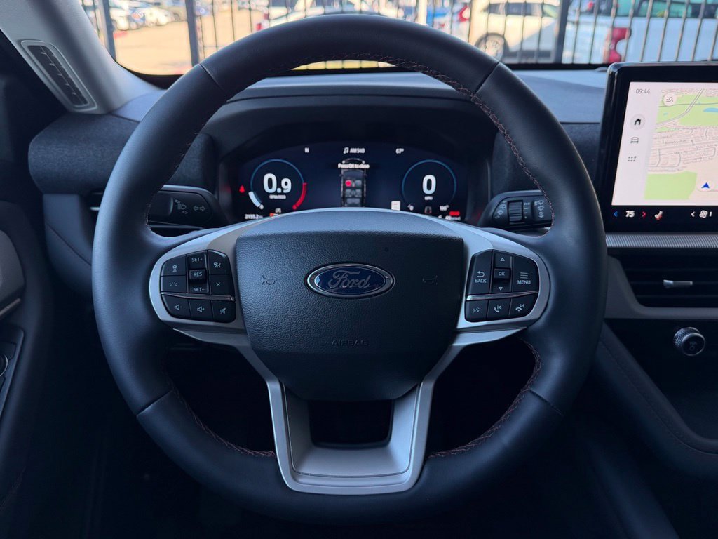 New 2026 Ford Explorer Active RWD image 11