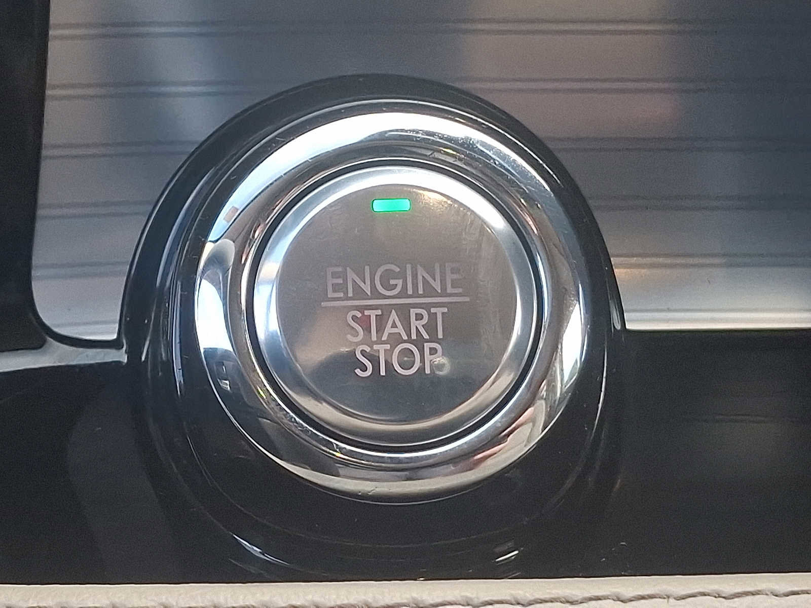 Used 2022 Lincoln Corsair Standard w/ Equipment Group 101A image 25