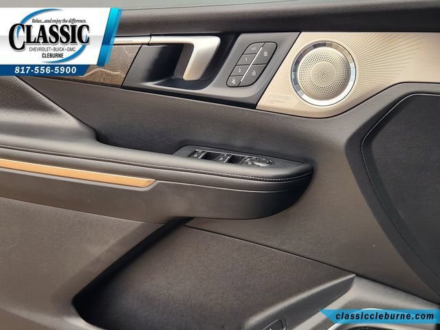 Used 2025 Buick Enclave Avenir w/ Super Cruise Package AWD/4WD image 24