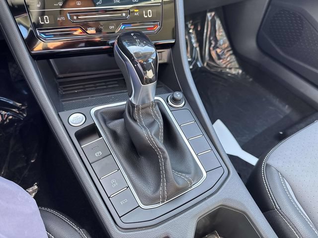 New 2026 Volkswagen Jetta SE FWD image 24