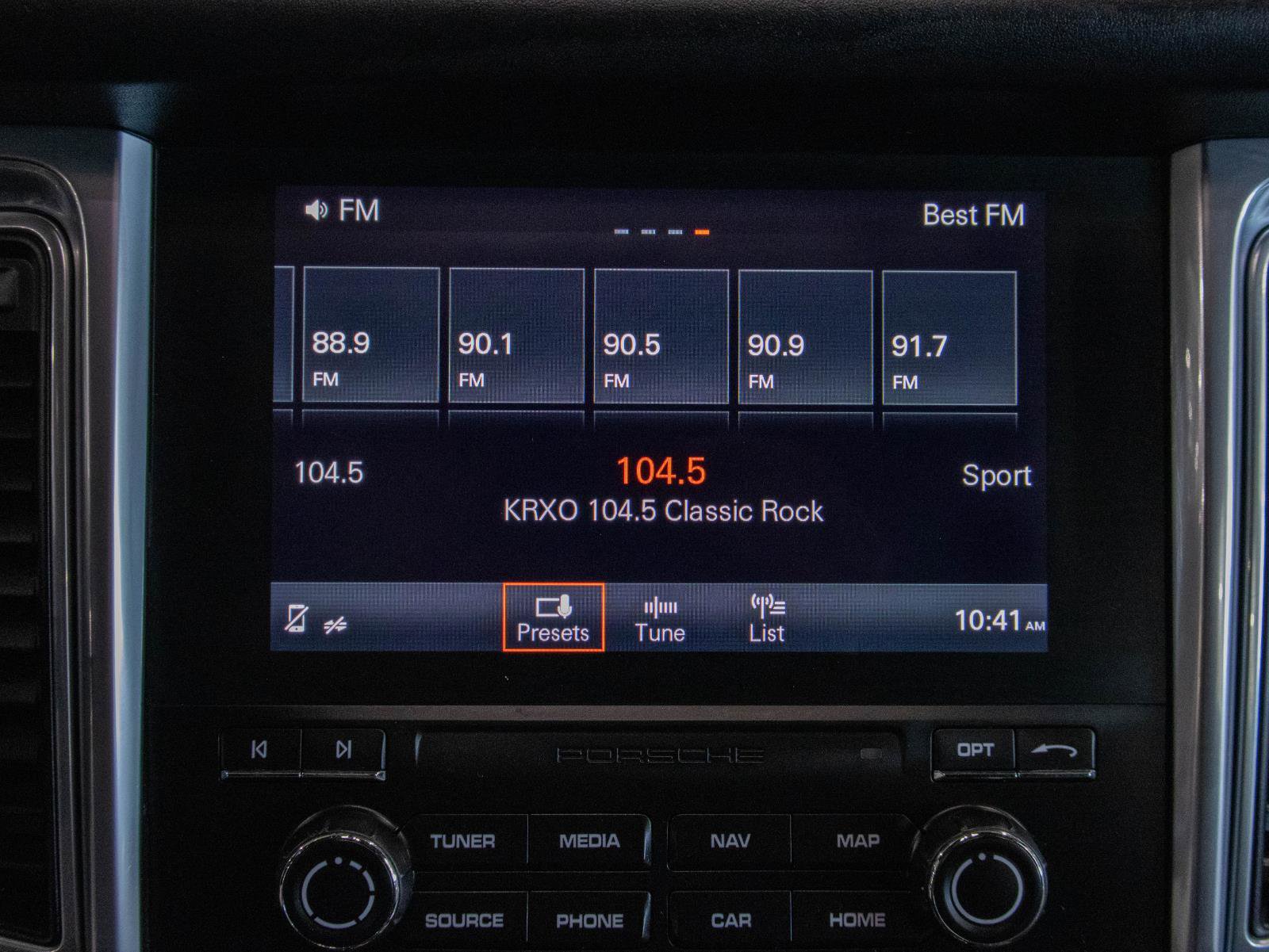 Used 2017 Porsche Macan Turbo image 9