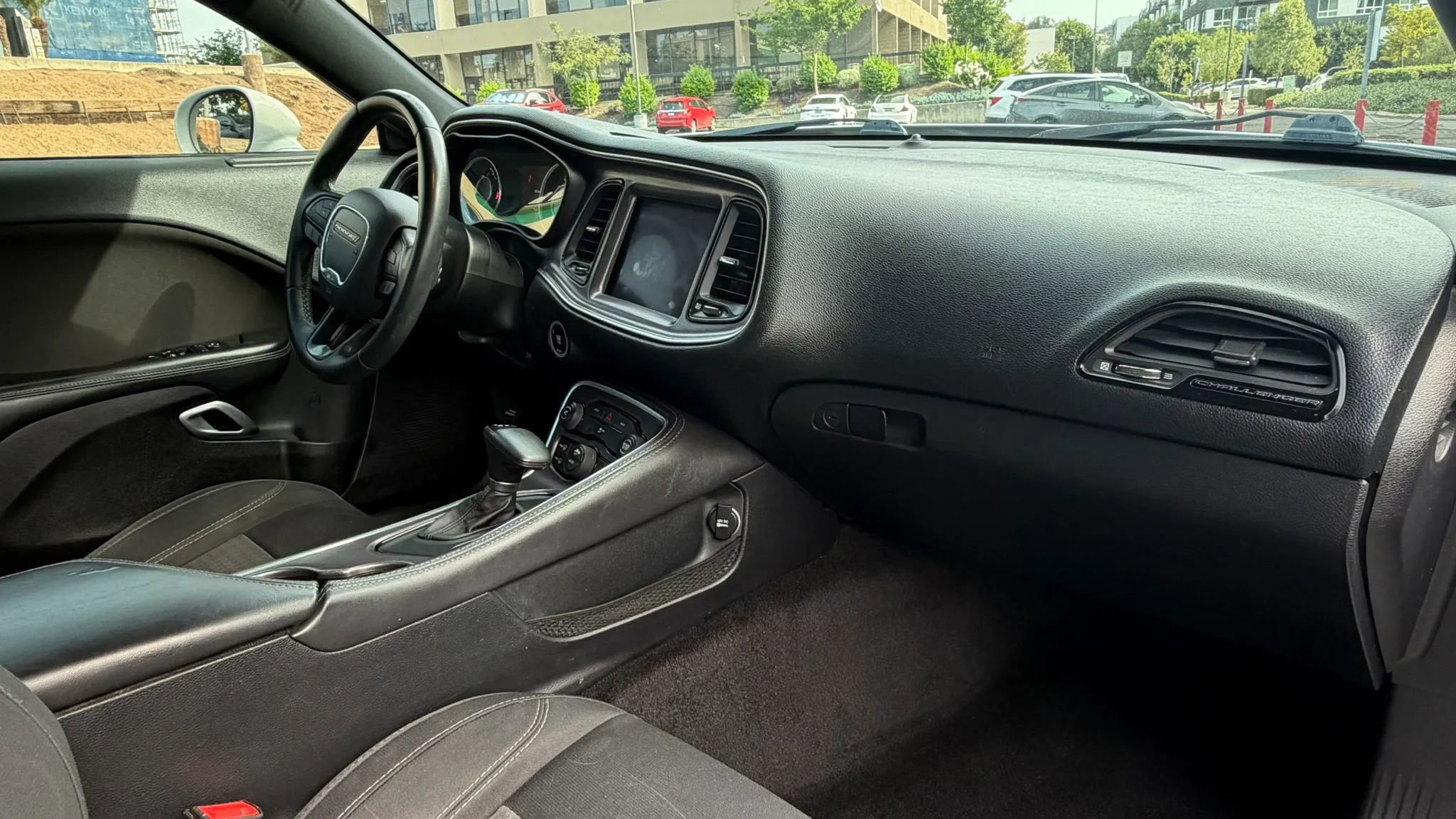 Used 2015 Dodge Challenger SXT RWD image 16