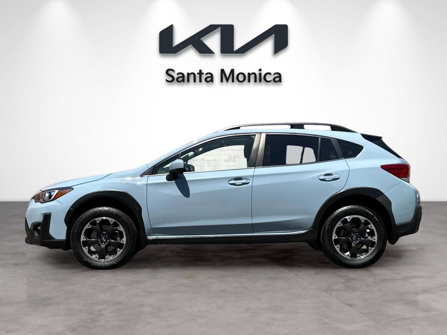 Used 2021 Subaru Crosstrek 2.0i Premium w/ Moonroof Package image 3