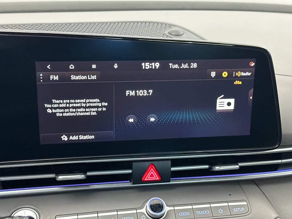Used 2024 Hyundai Elantra SEL FWD image 16