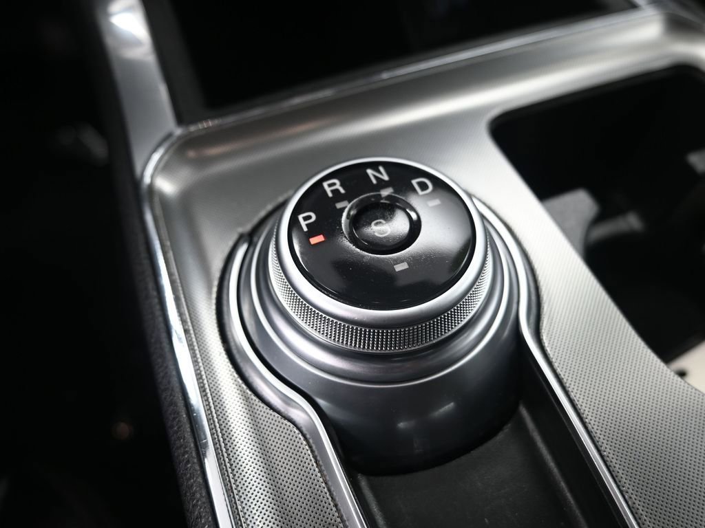 Used 2024 Ford Edge Titanium image 23