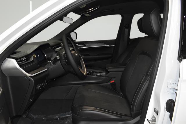 New 2026 Jeep Grand Cherokee Altitude AWD/4WD image 10