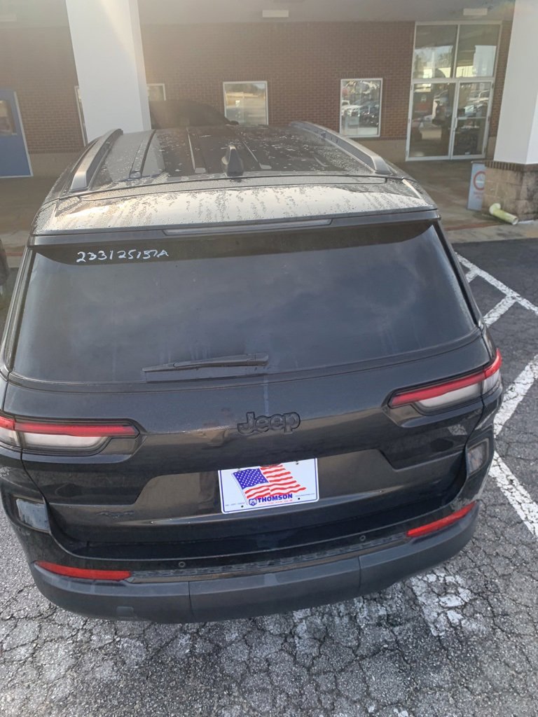 Used 2023 Jeep Grand Cherokee L Laredo image 20