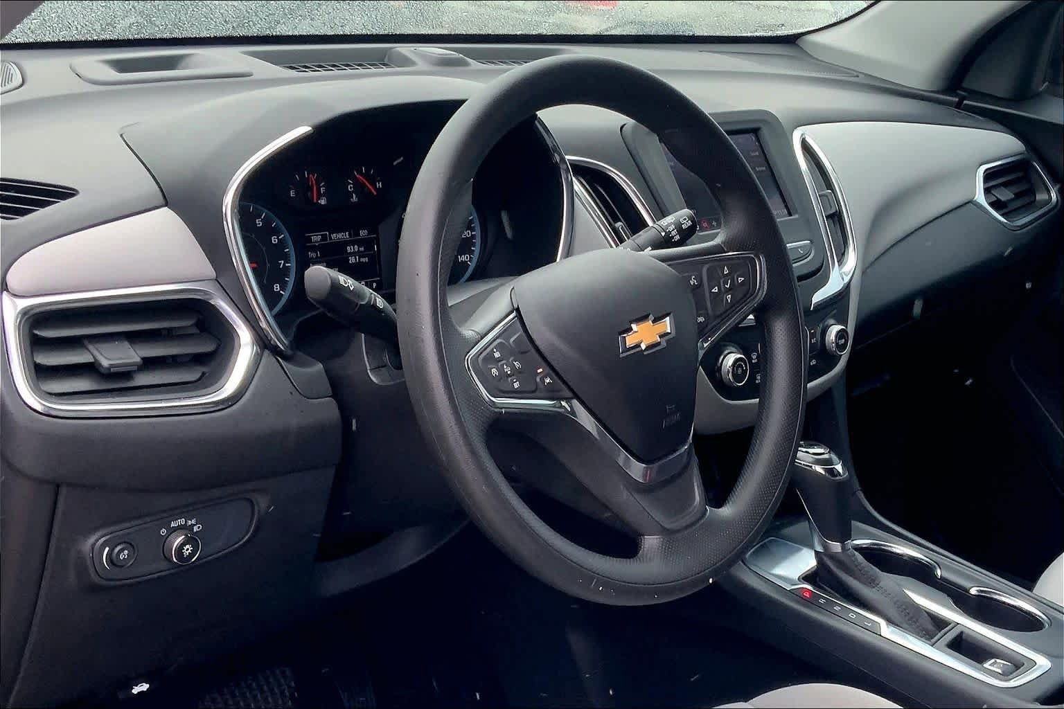 Used 2020 Chevrolet Equinox LS w/ LS Convenience Package FWD image 17