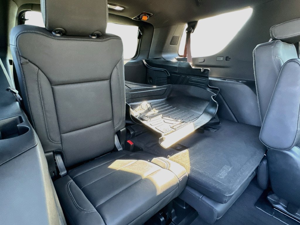 Used 2023 Chevrolet Tahoe Z71 w/ Luxury Package AWD/4WD image 34