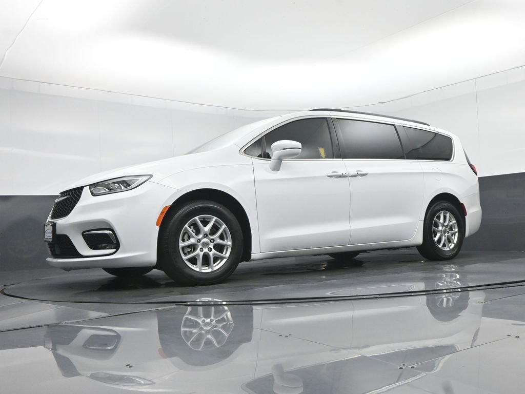 Used 2022 Chrysler Pacifica Touring-L image 75