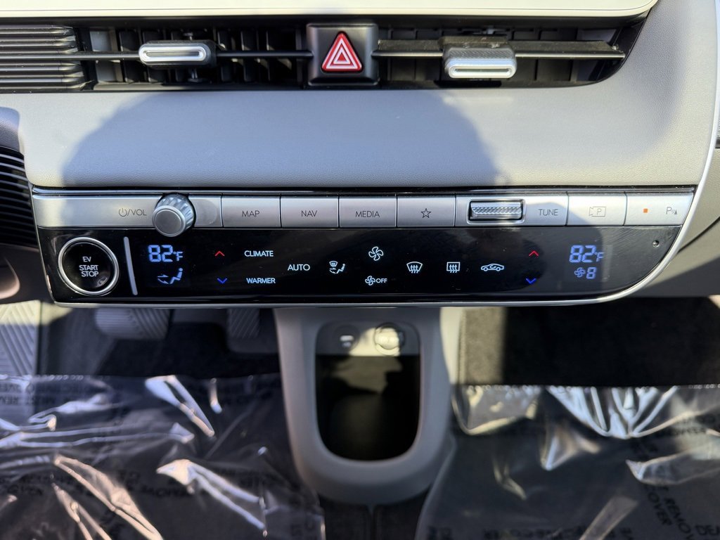 Used 2024 Hyundai Ioniq 5 Limited image 24