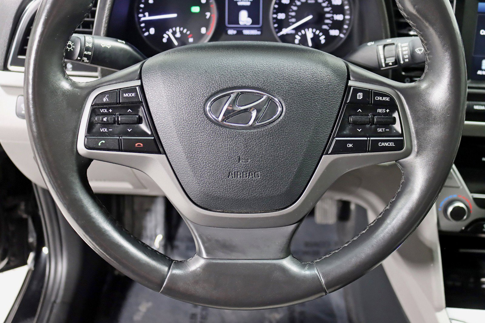 Used 2018 Hyundai Elantra Limited w/ Cargo Package FWD image 16