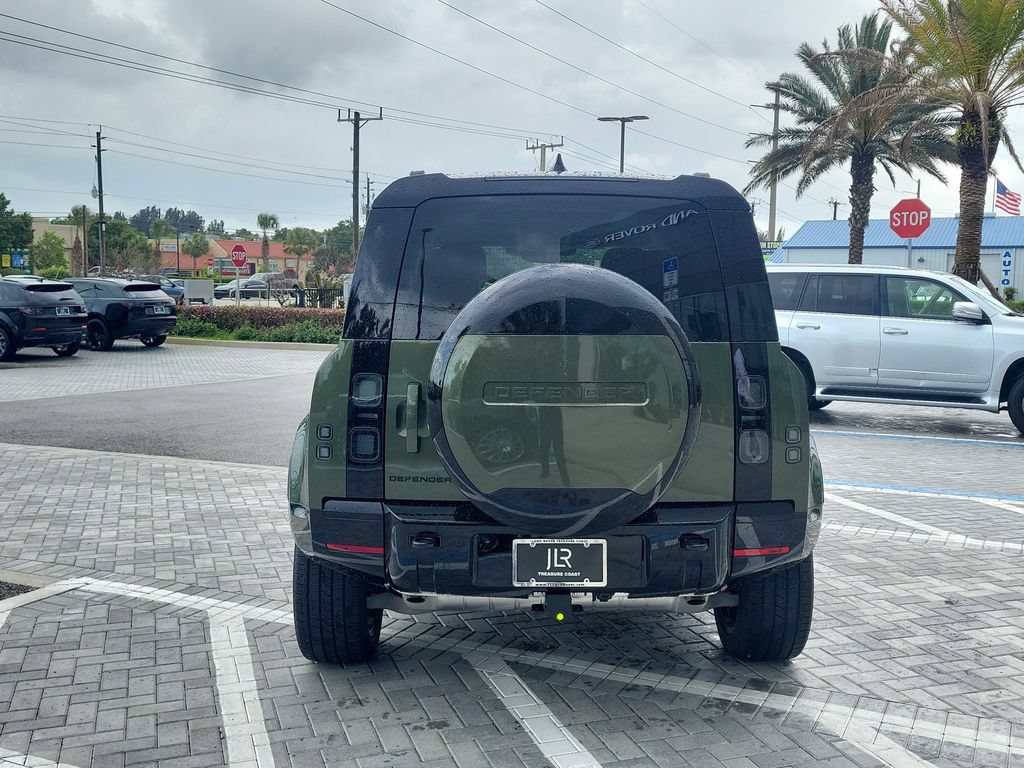 New 2026 Land Rover Defender 110 X-Dynamic SE AWD/4WD image 4