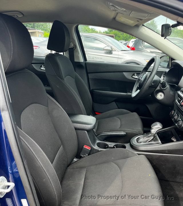 Used 2020 Kia Forte LXS FWD image 11