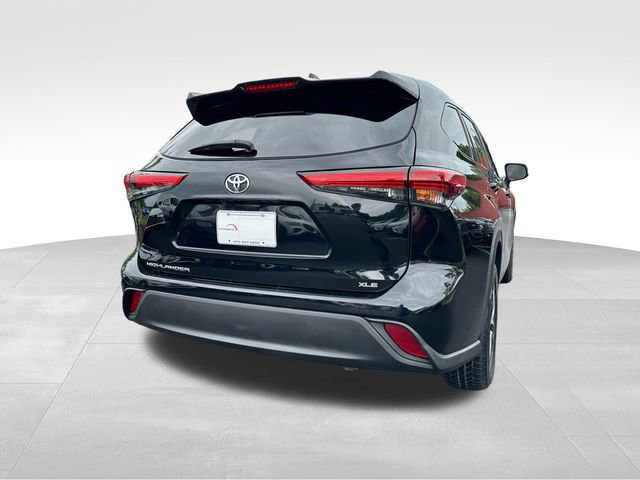 Used 2021 Toyota Highlander XLE FWD image 5