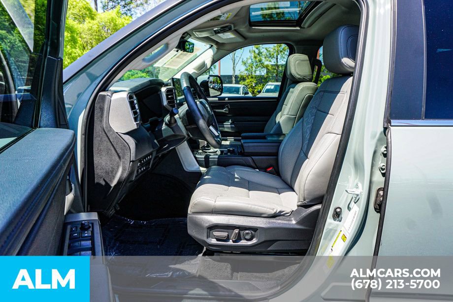 Used 2024 Toyota Sequoia SR5 w/ SR5 Premium Package AWD/4WD image 19