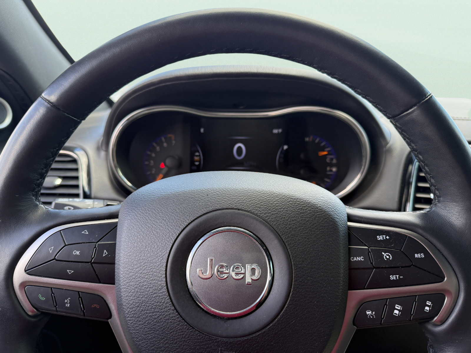Used 2020 Jeep Grand Cherokee High Altitude AWD/4WD image 23