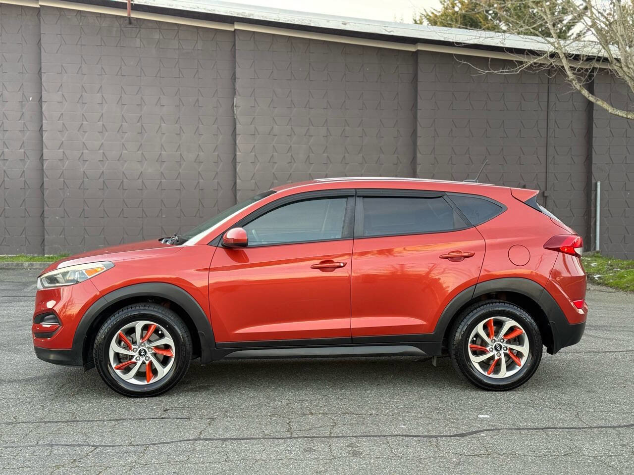 Used 2016 Hyundai Tucson SE image 3