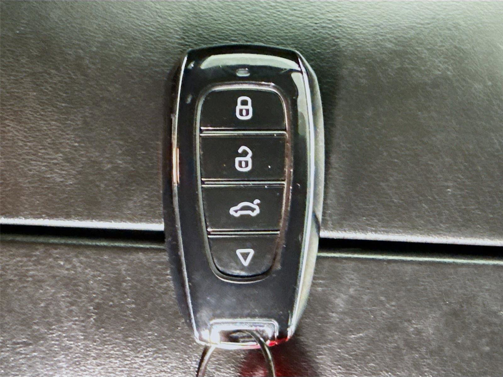 Used 2021 Nissan Rogue S FWD image 26