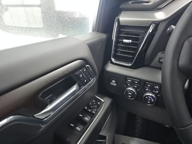 New 2026 GMC Sierra 3500 Denali w/ Denali Reserve Package image 25