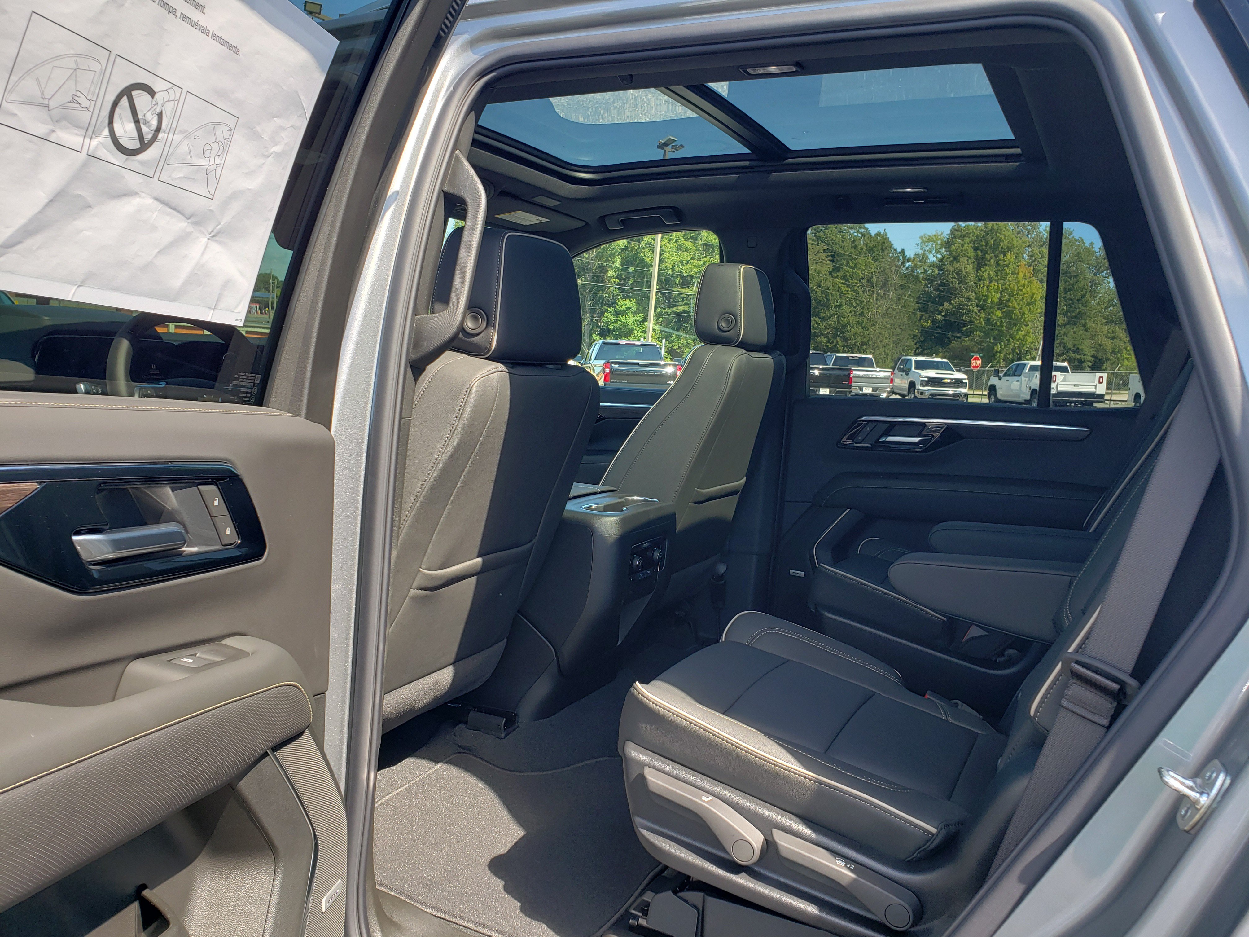 New 2027 Chevrolet Tahoe Premier w/ Advanced Technology Package AWD/4WD image 32