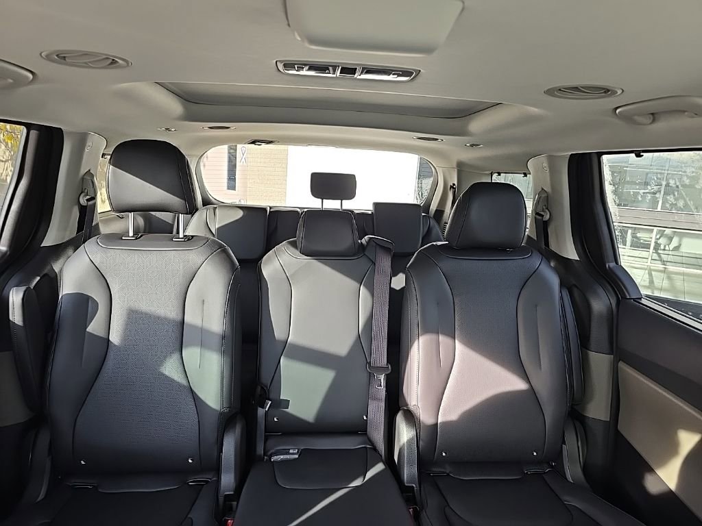 New 2026 Kia Carnival SX image 10