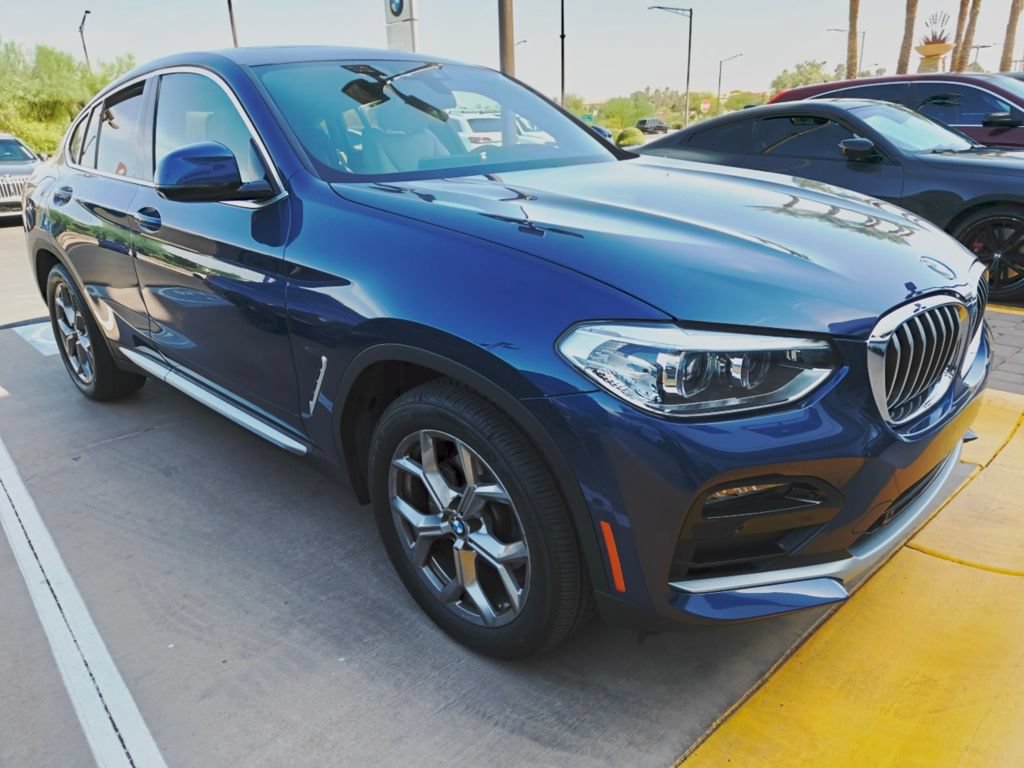 Used 2021 BMW X4 xDrive30i w/ Premium Package AWD/4WD image 3
