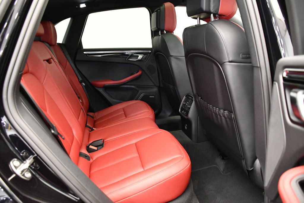 Used 2025 Porsche Macan image 55