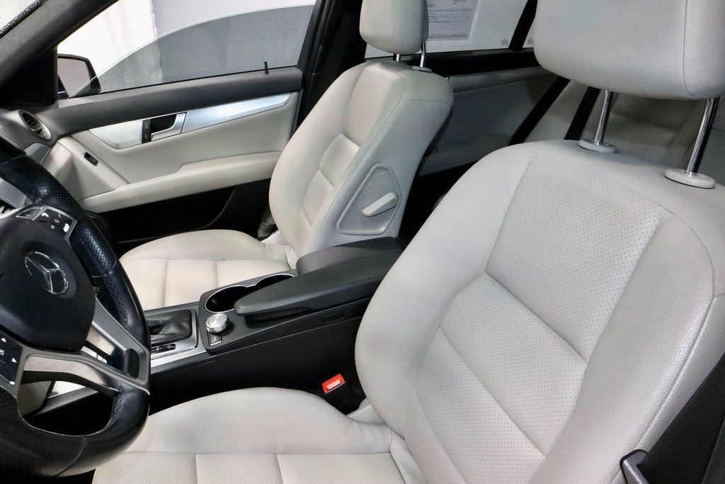 Used 2012 Mercedes-Benz C 300 4MATIC Sedan image 24