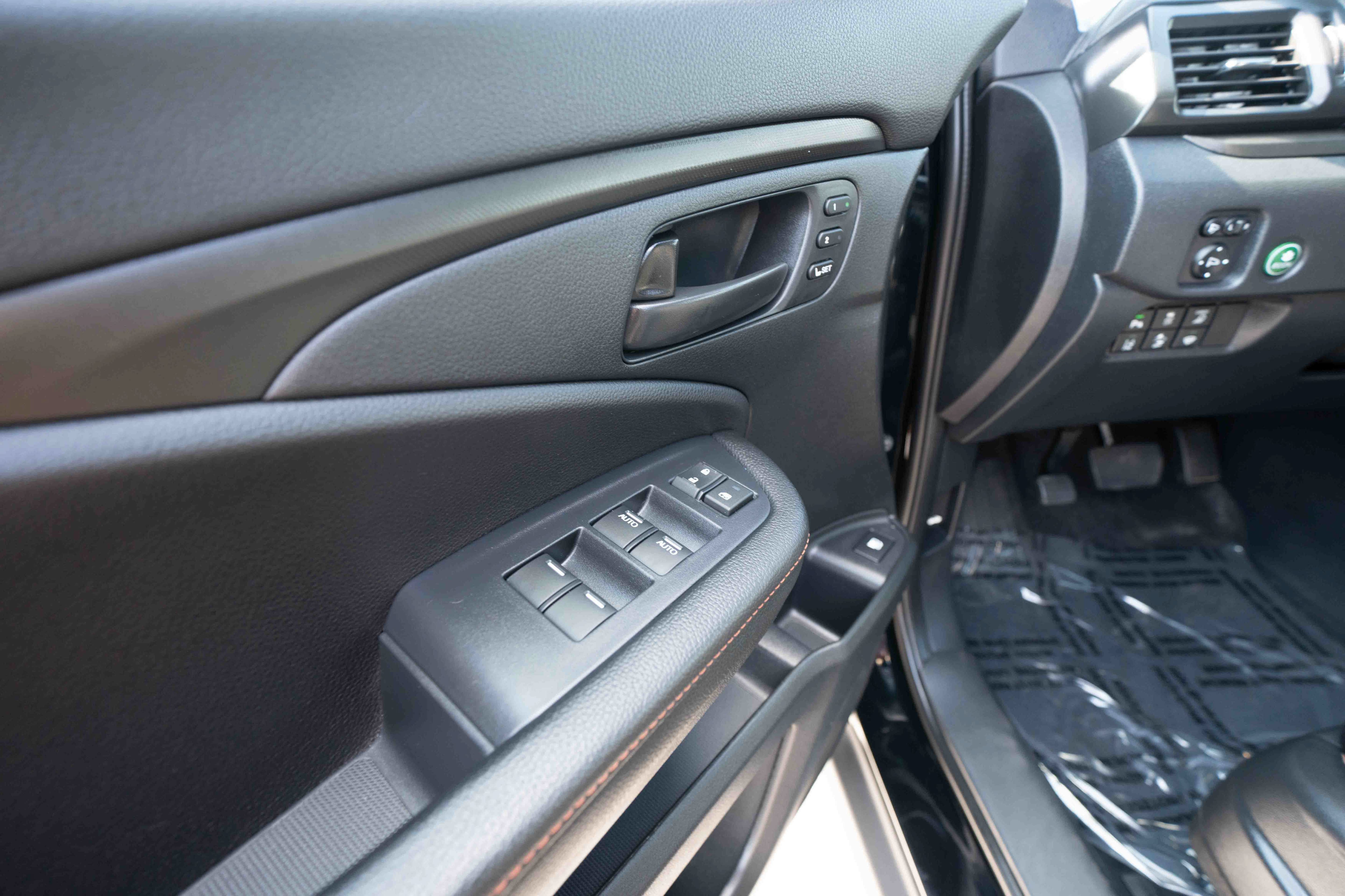 Certified 2025 Honda Ridgeline TrailSport image 7