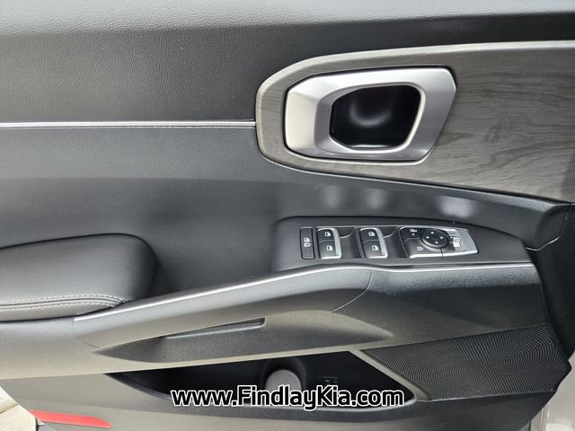 Certified 2025 Kia Sorento X-Line EX image 25