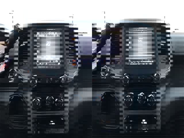 Used 2020 RAM 3500 Tradesman w/ Chrome Appearance Group image 16