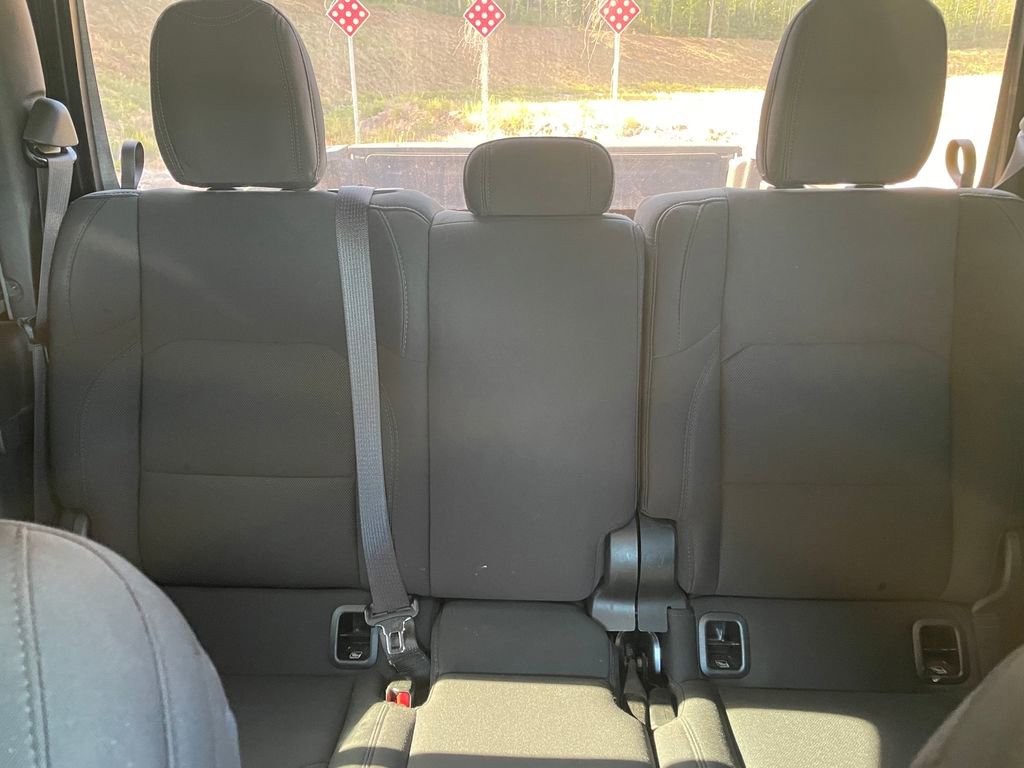 Used 2022 Jeep Gladiator Overland w/ Cold Weather Group AWD/4WD image 19