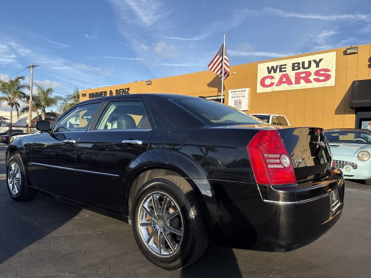 Used 2010 Chrysler 300 Touring image 3
