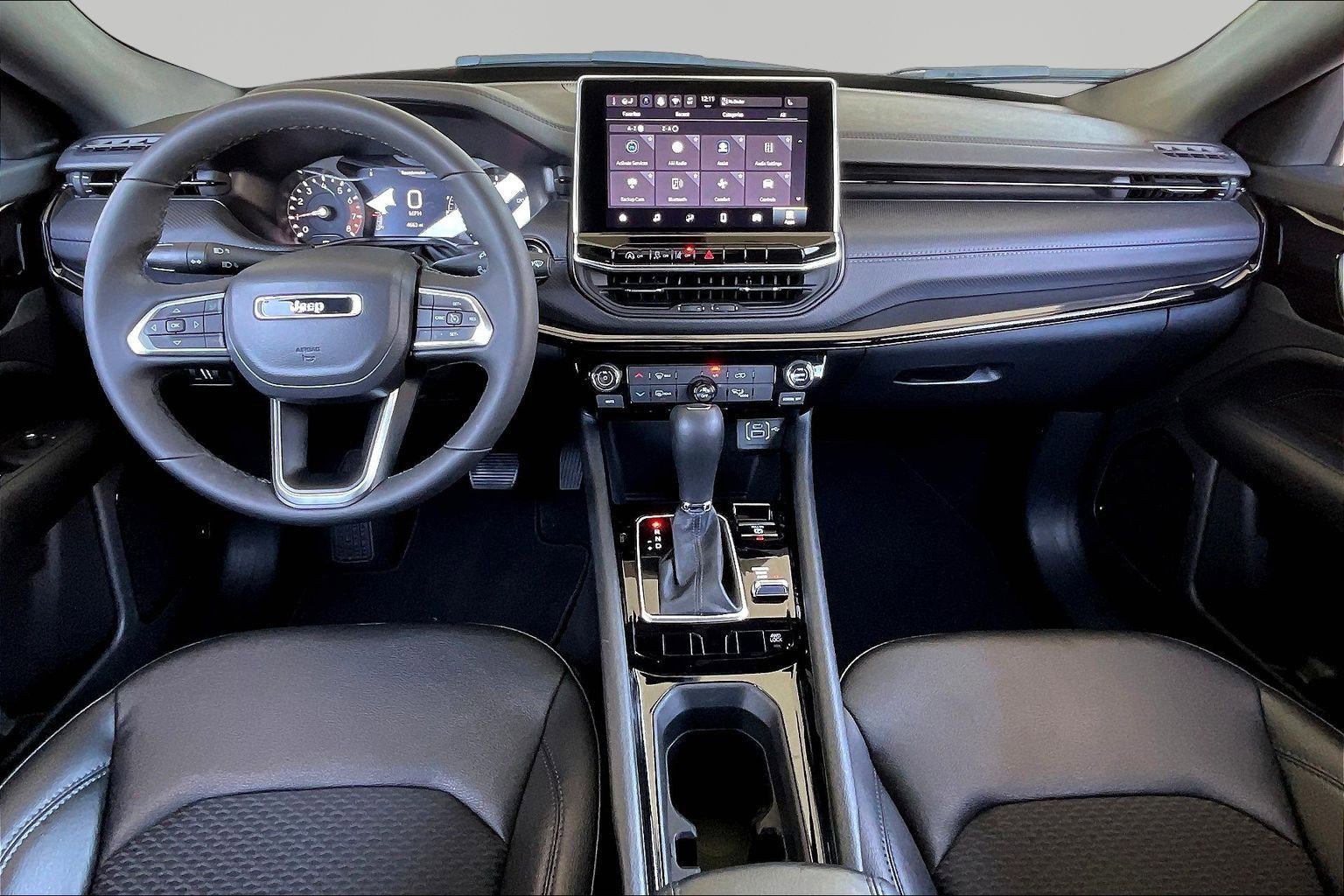 Used 2026 Jeep Compass Latitude image 7