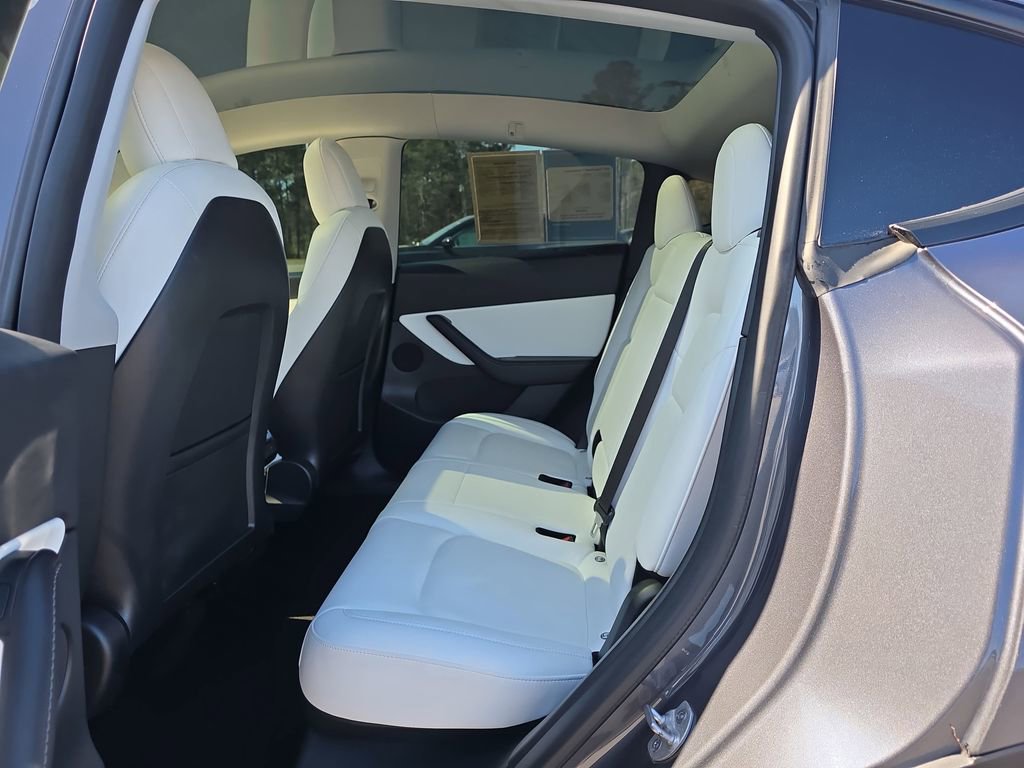 Used 2021 Tesla Model Y Performance image 18