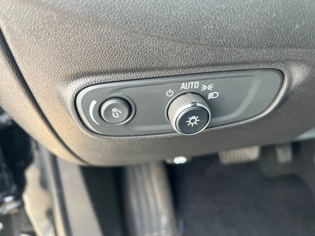 Used 2024 Chevrolet Equinox LT image 10