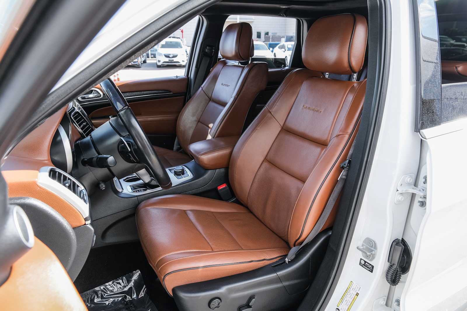 Used 2021 Jeep Grand Cherokee Summit AWD/4WD image 27